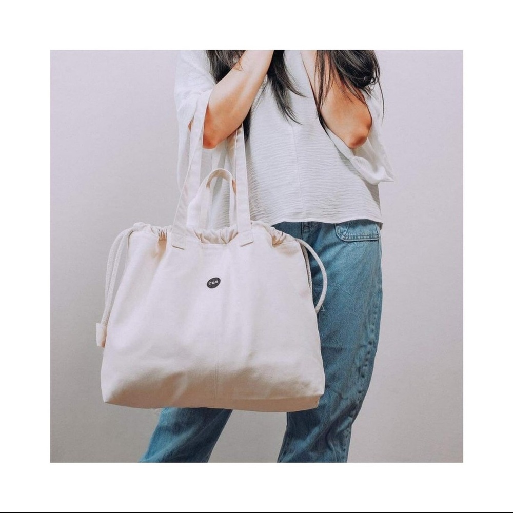 Cuddle Tote Monotone